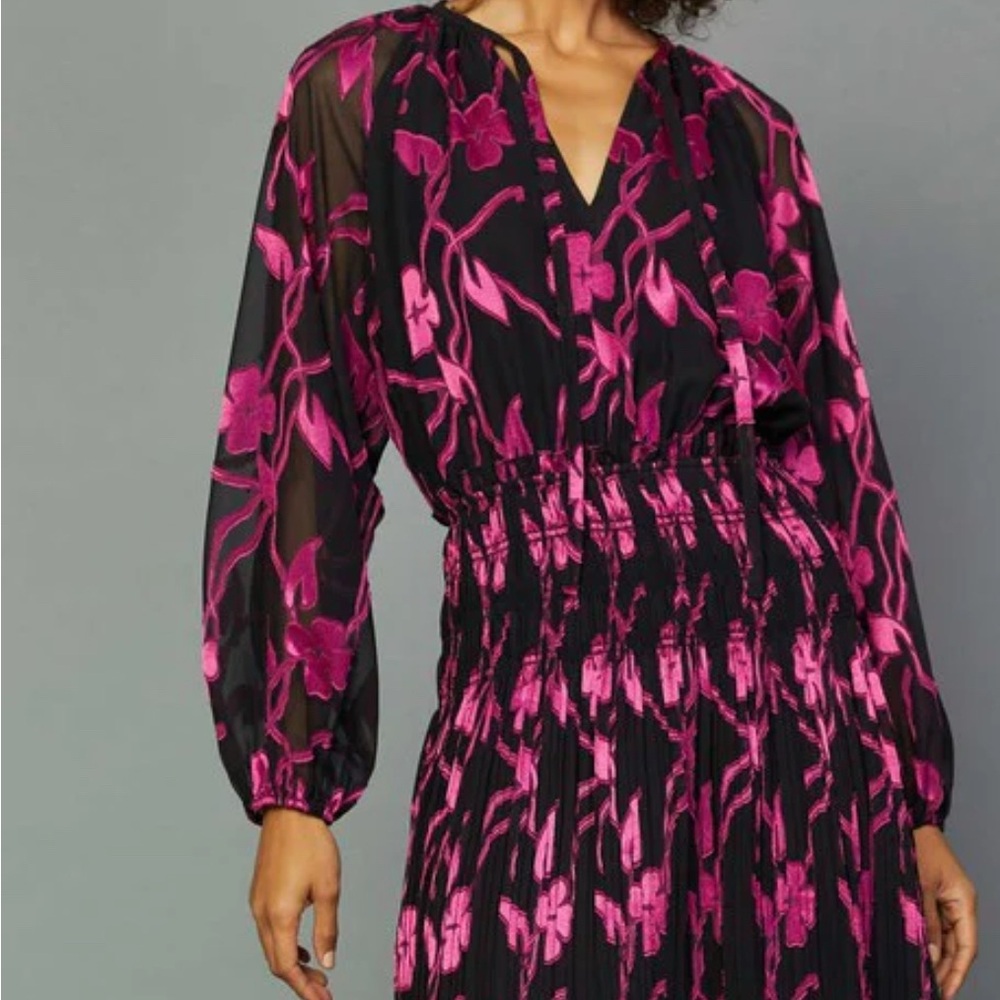 NWT Current Air Chic Long Sleeve Black and Pink Floral Dress